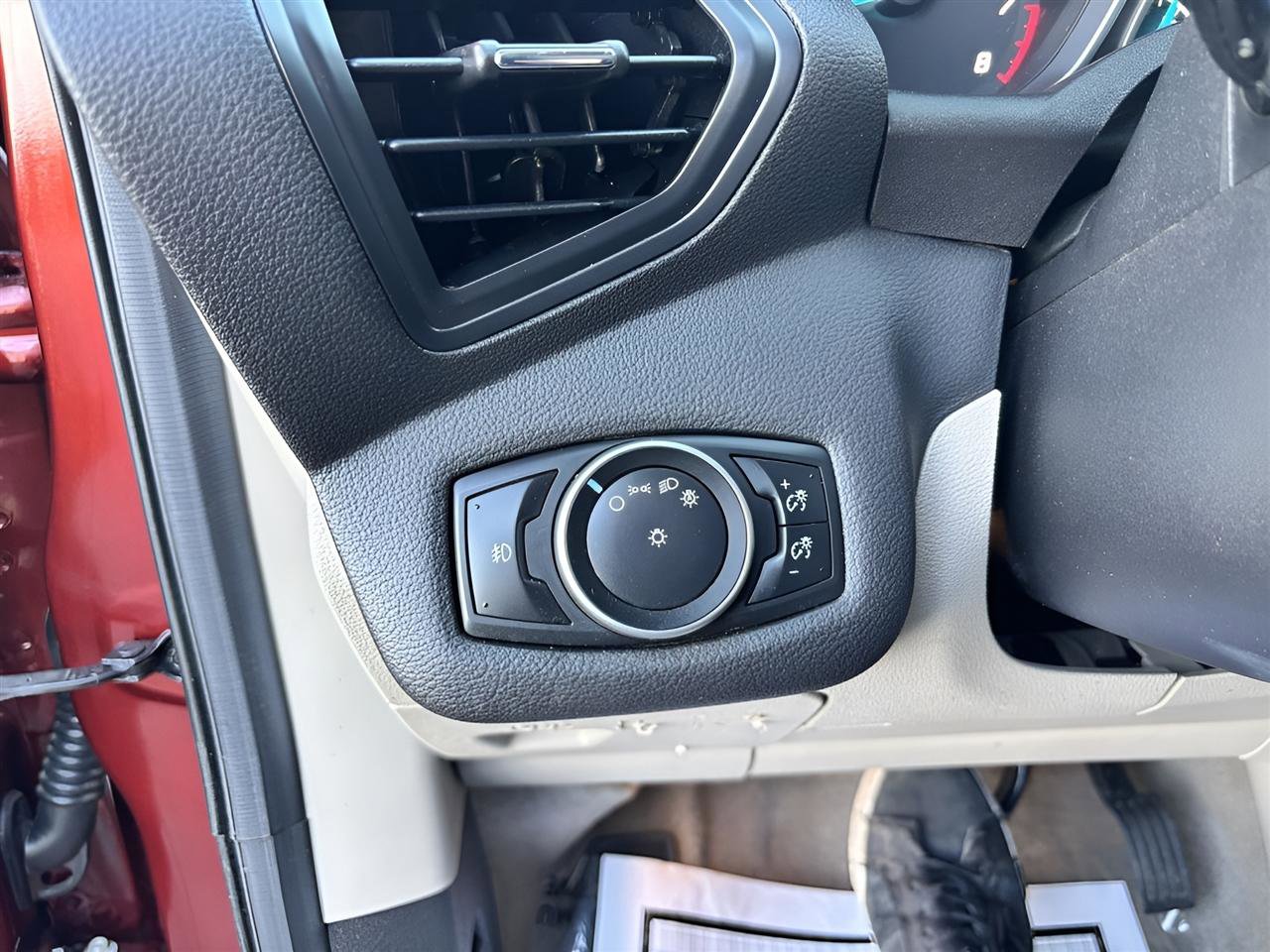 Used 2016 Ford Escape SE w/ Equipment Group 201A image 23