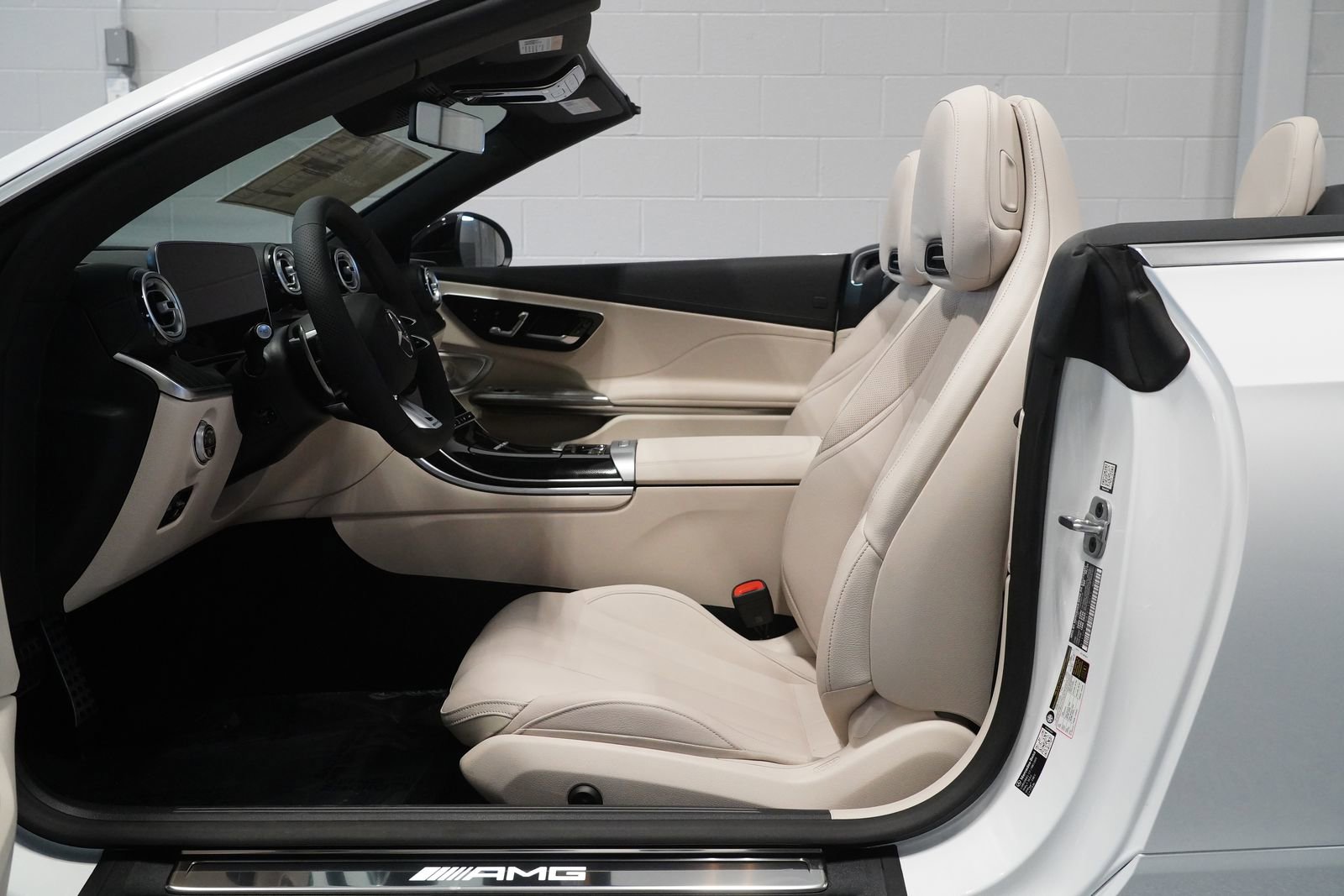 New 2026 Mercedes-Benz CLE 53 AMG 4MATIC Cabriolet image 17