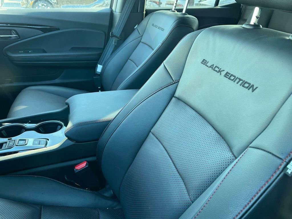 Used 2025 Honda Ridgeline Black Edition image 5