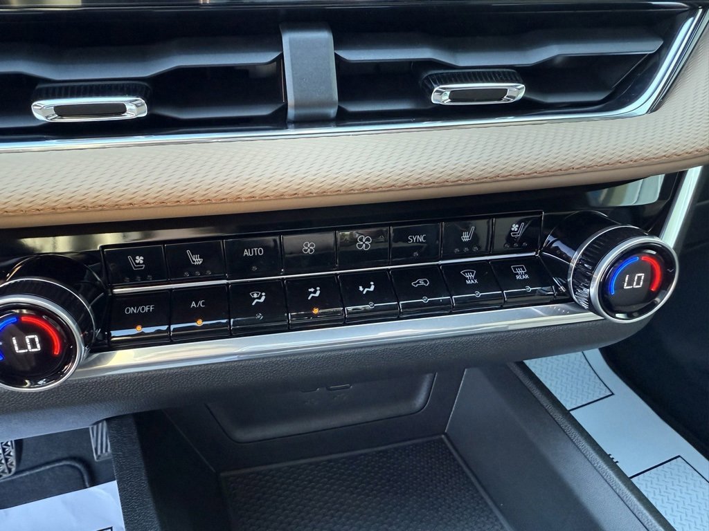 New 2026 Chevrolet Equinox ACTIV w/ Convenience Package III image 26