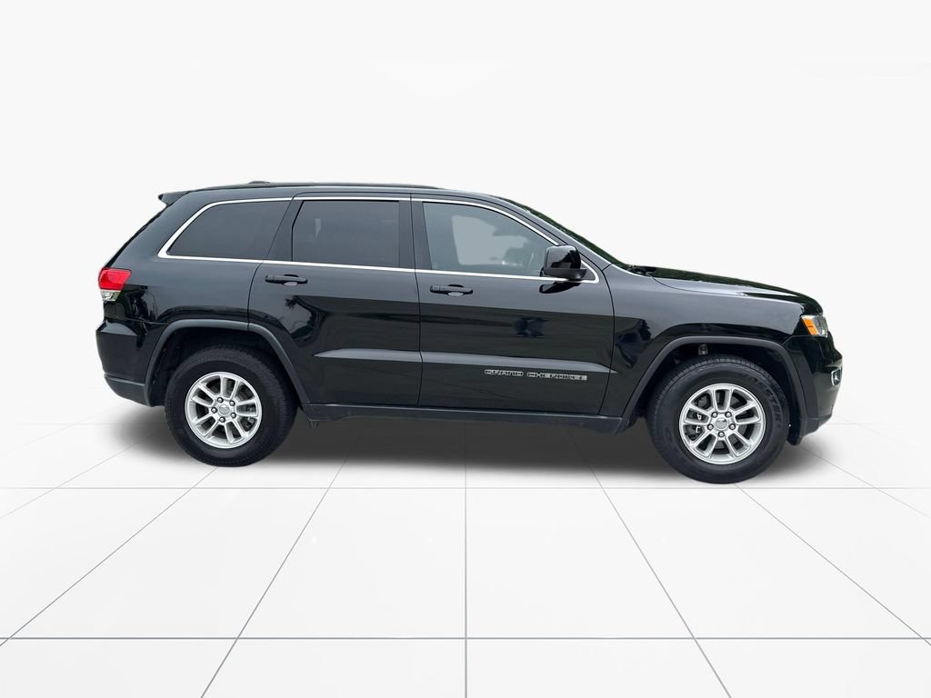 Used 2018 Jeep Grand Cherokee Laredo RWD image 9