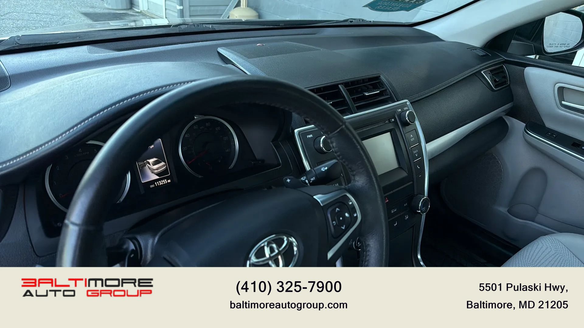 Used 2017 Toyota Camry SE w/ Moonroof Package FWD image 14