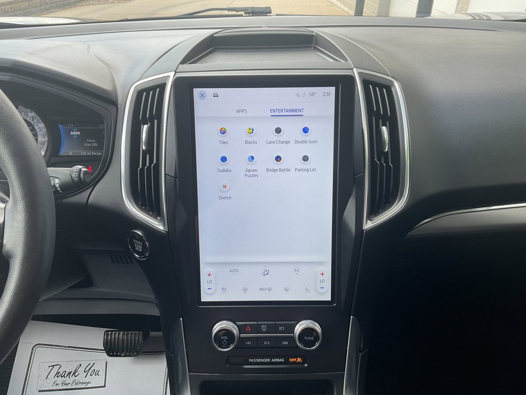 Used 2024 Ford Edge Titanium image 17