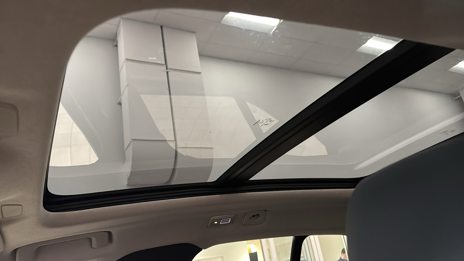 New 2026 Volvo XC40 B5 Ultra w/ Protection Package Premier AWD/4WD image 25