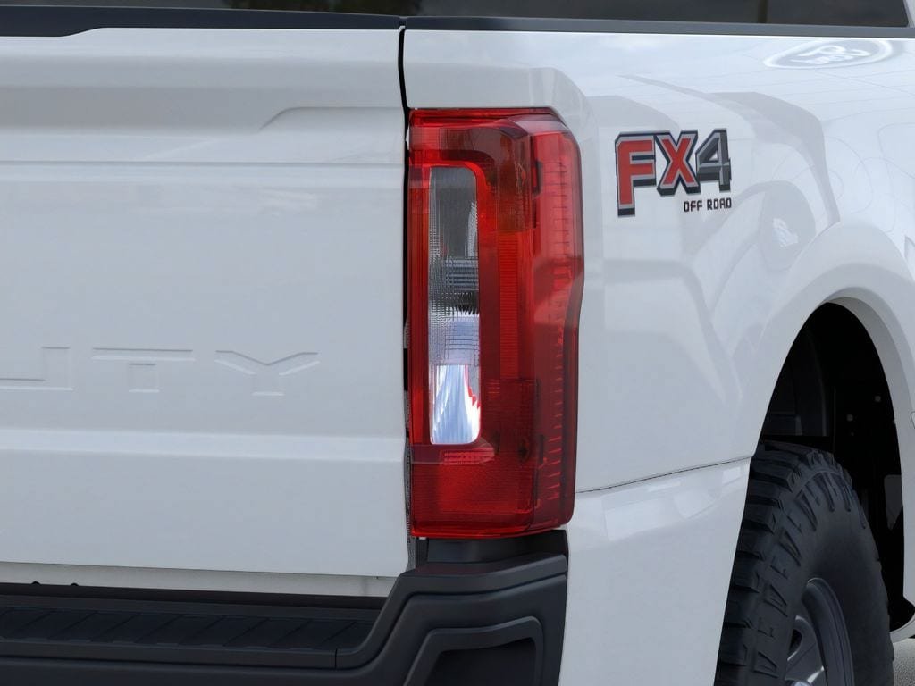 New 2026 Ford F350 XL w/ XL Off-Road Package AWD/4WD image 22