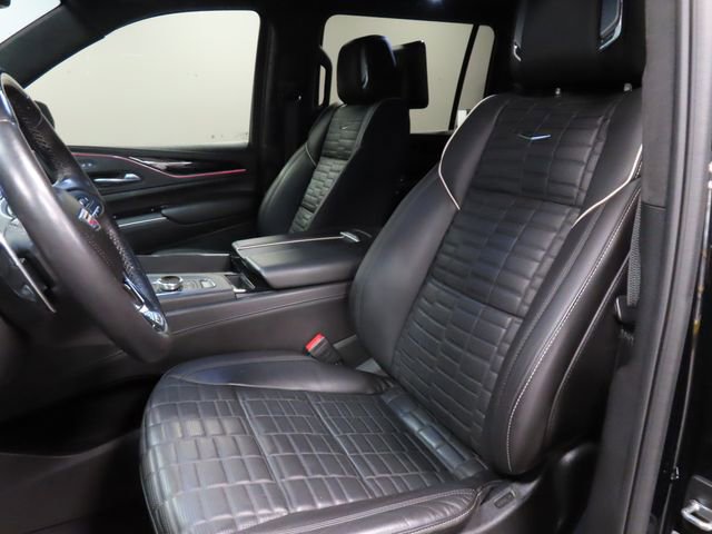 Certified 2024 Cadillac Escalade ESV V w/ LPO, ONYX Package AWD/4WD image 21