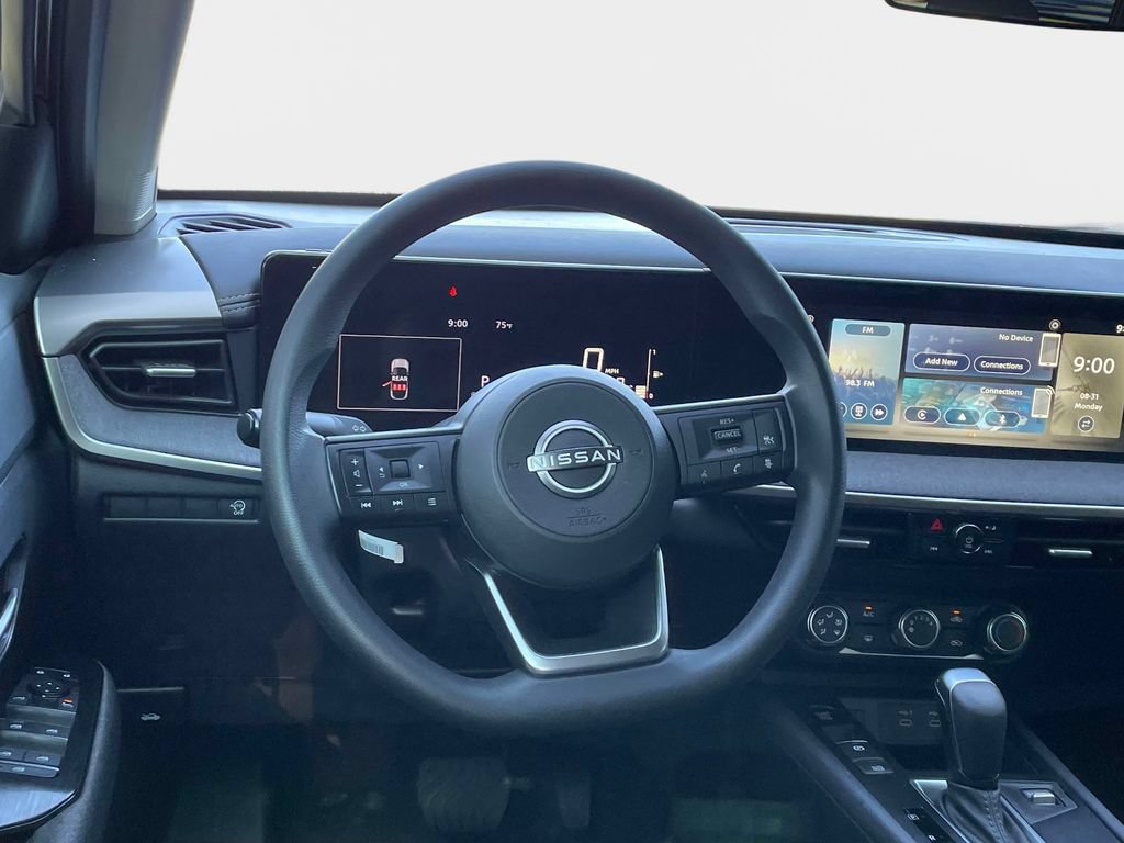 Used 2025 Nissan Kicks SV FWD image 17