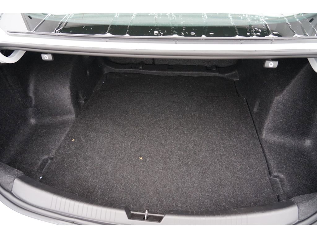 Used 2020 Chevrolet Malibu LS image 26