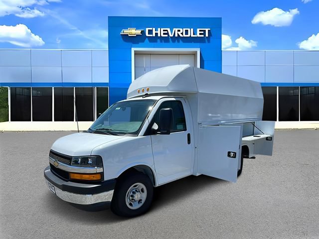 New 2026 Chevrolet Express 3500 w/ Power Convenience Package RWD image 8