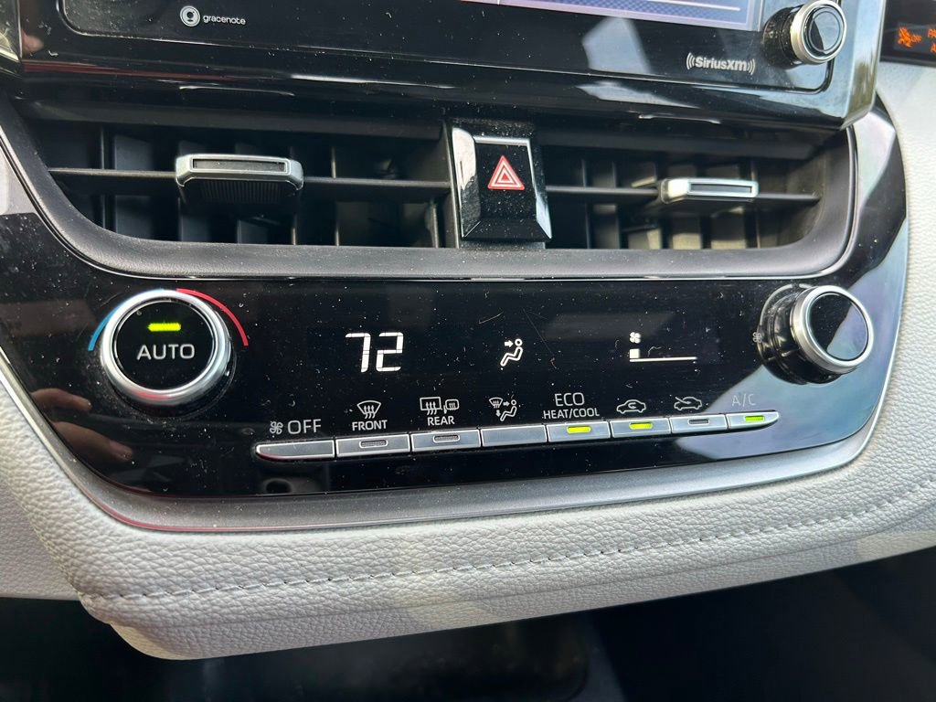 Used 2022 Toyota Corolla SE FWD image 25