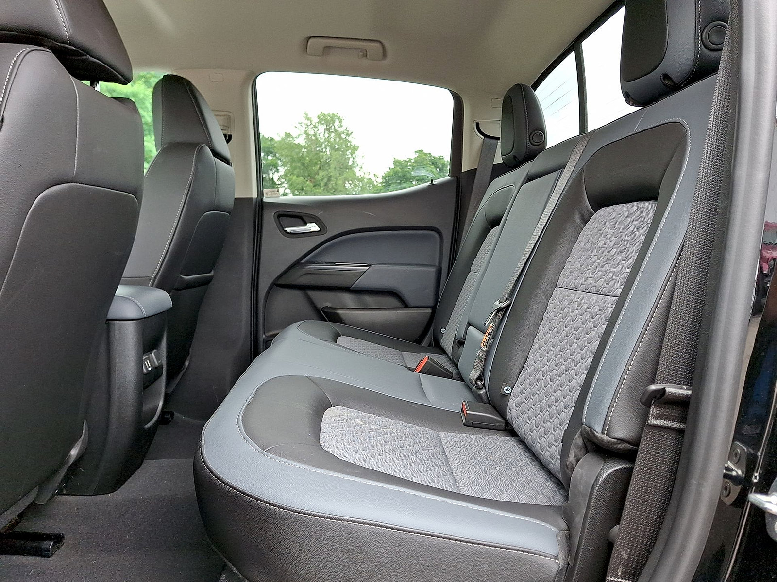 Used 2022 Chevrolet Colorado Z71 AWD/4WD image 20