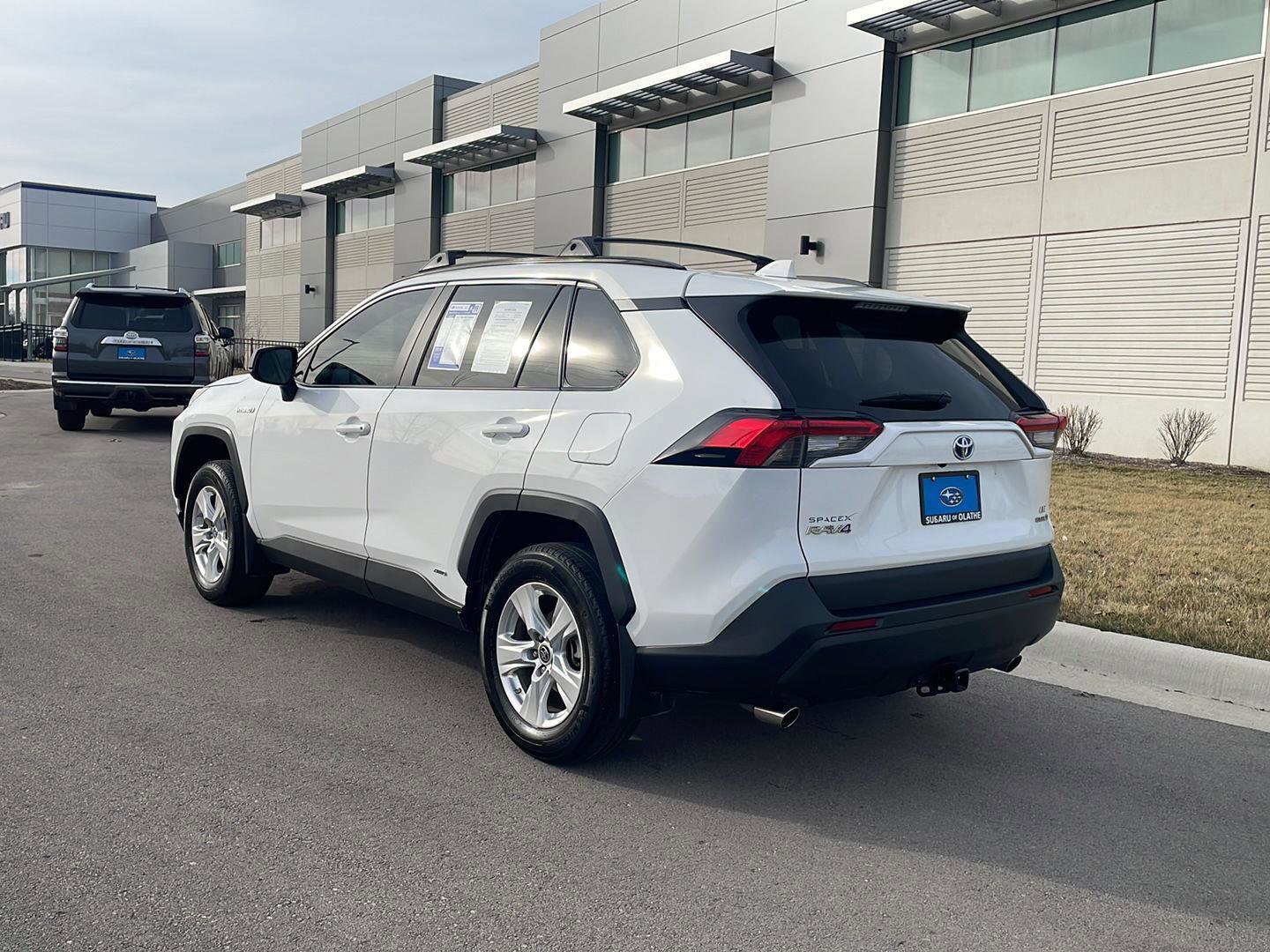 Used 2021 Toyota RAV4 LE image 21