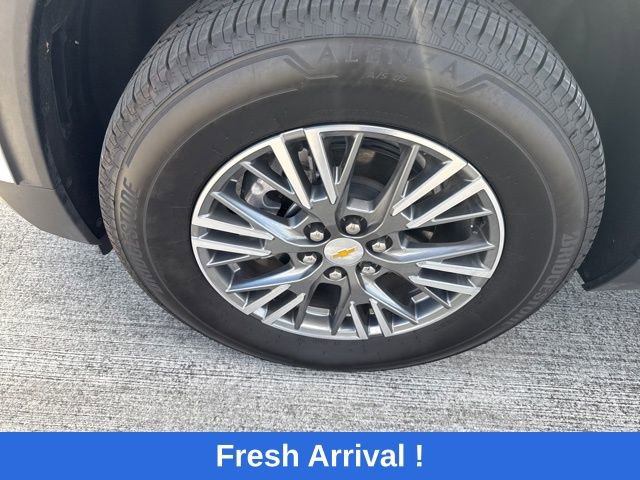 Used 2025 Chevrolet Traverse LT image 18