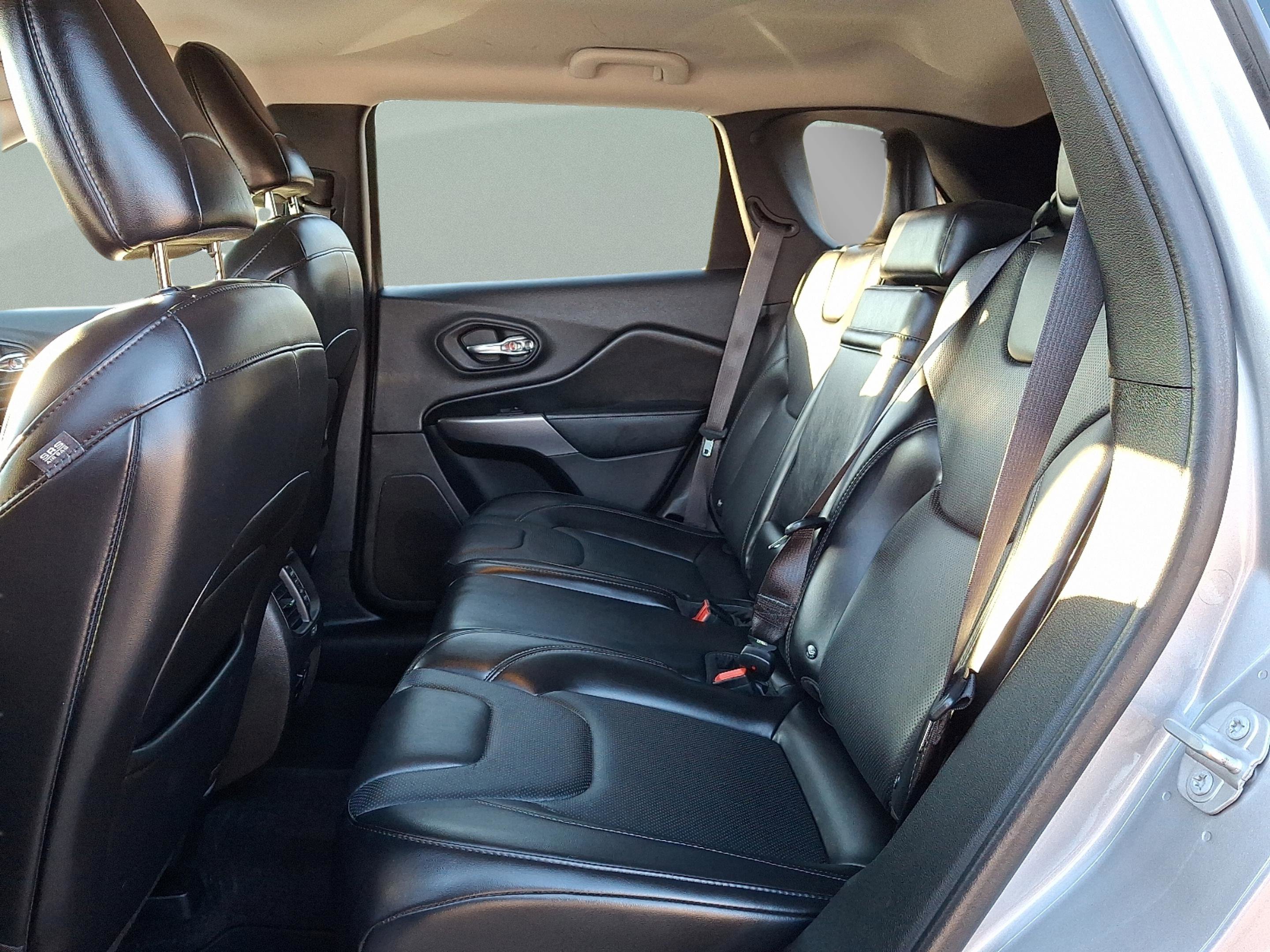 Certified 2019 Jeep Cherokee Limited image 10