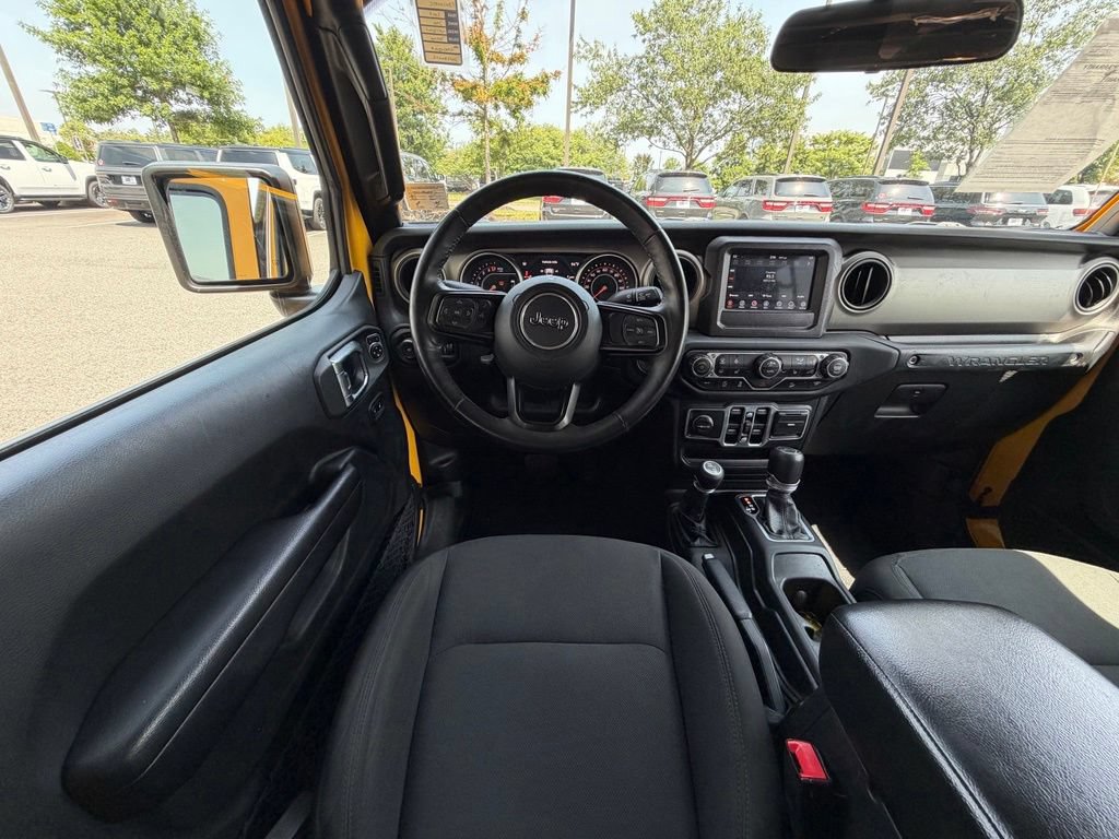 Certified 2018 Jeep Wrangler Unlimited Sport S AWD/4WD image 19