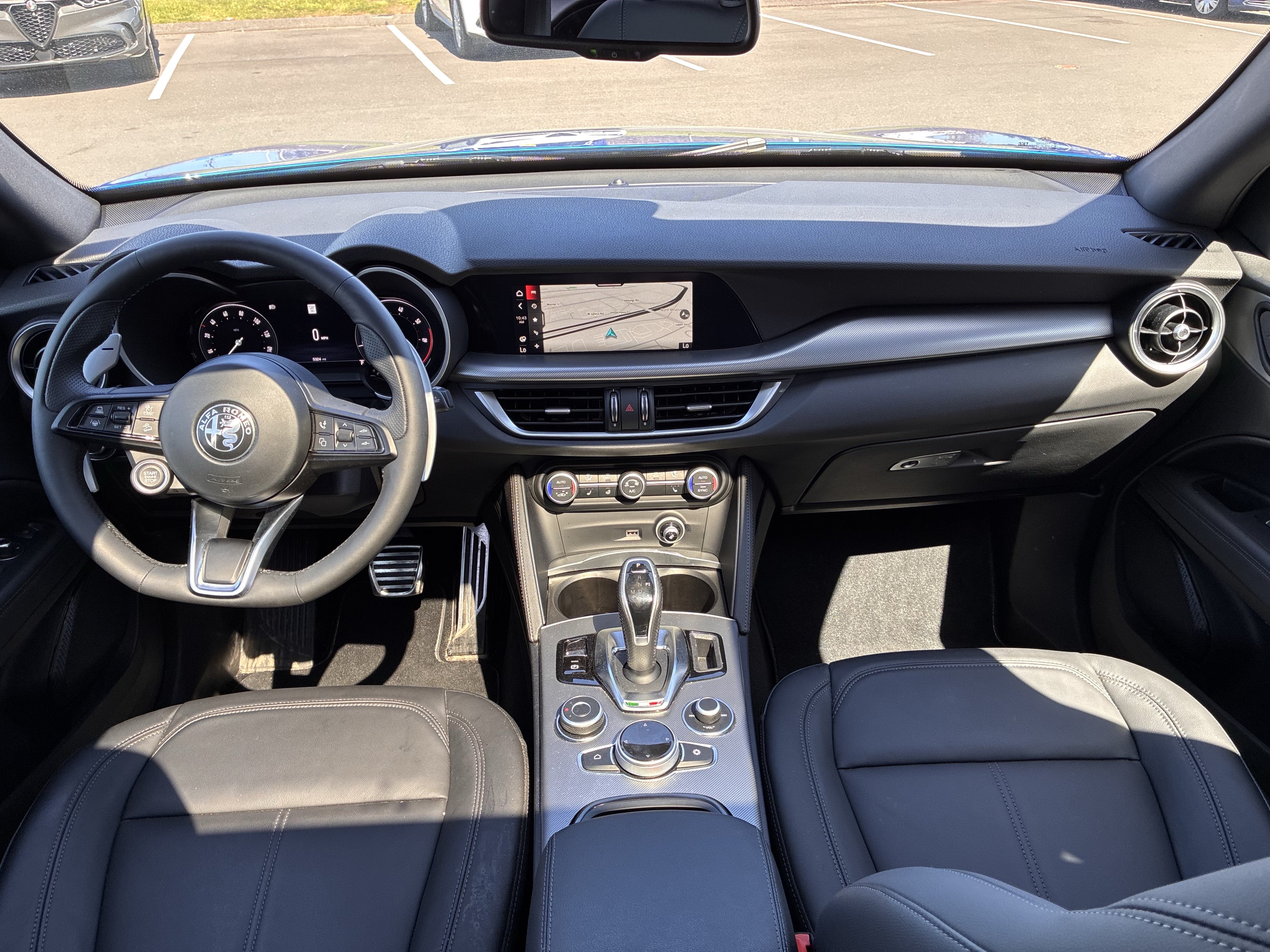 New 2025 Alfa Romeo Stelvio Sprint w/ Convenience Package AWD/4WD image 2
