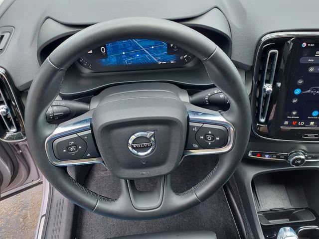 Certified 2026 Volvo XC40 B5 Plus AWD/4WD image 5