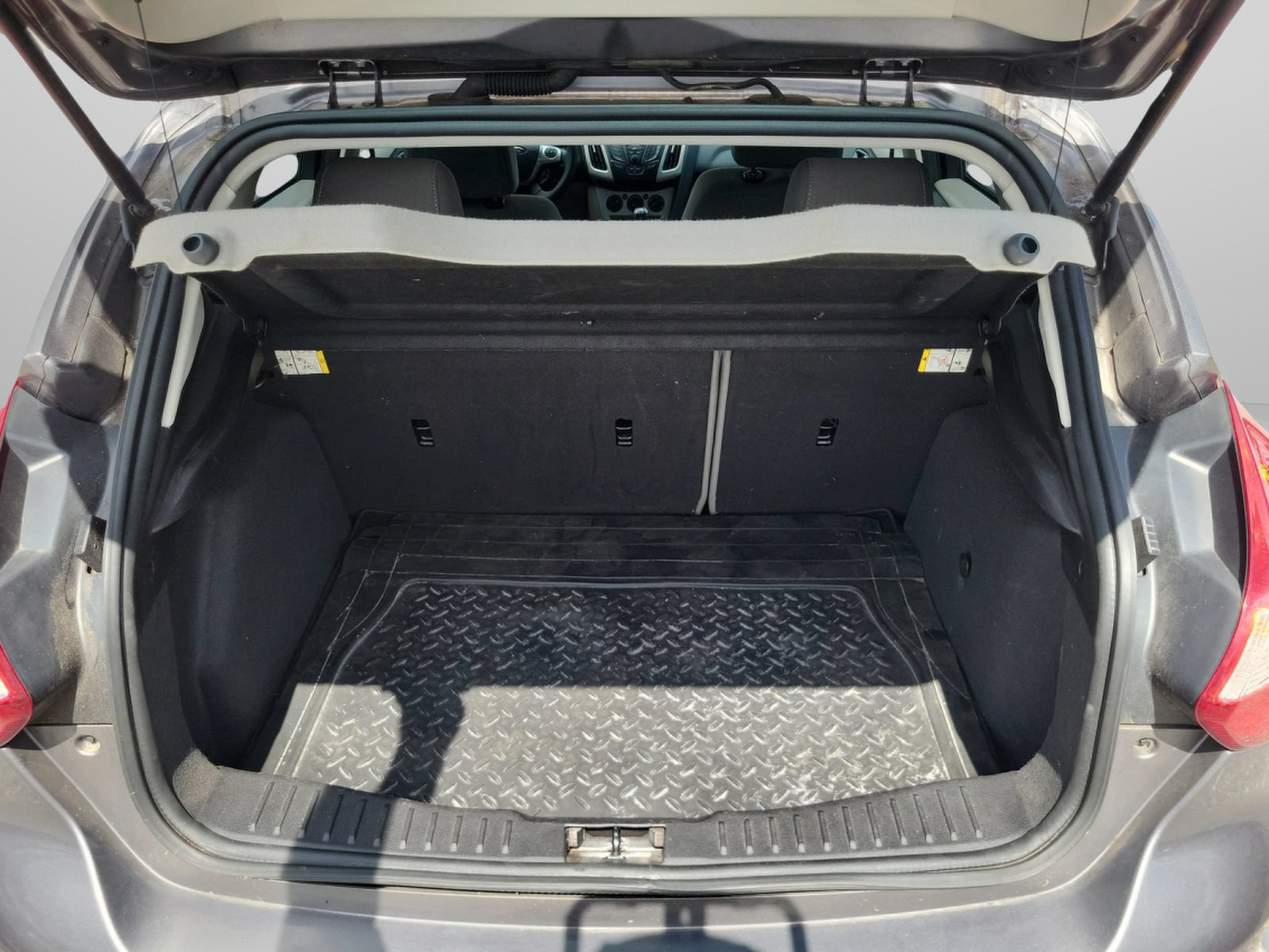 Used 2013 Ford Focus SE w/ Interior Protection Pkg FWD image 25