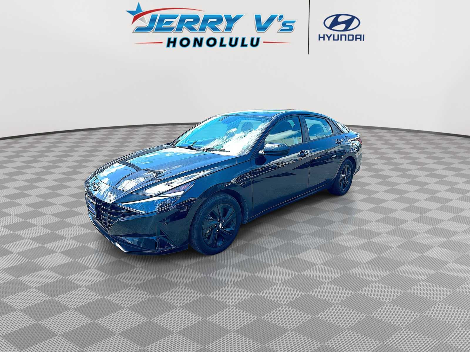 Used 2023 Hyundai Elantra Blue image 4
