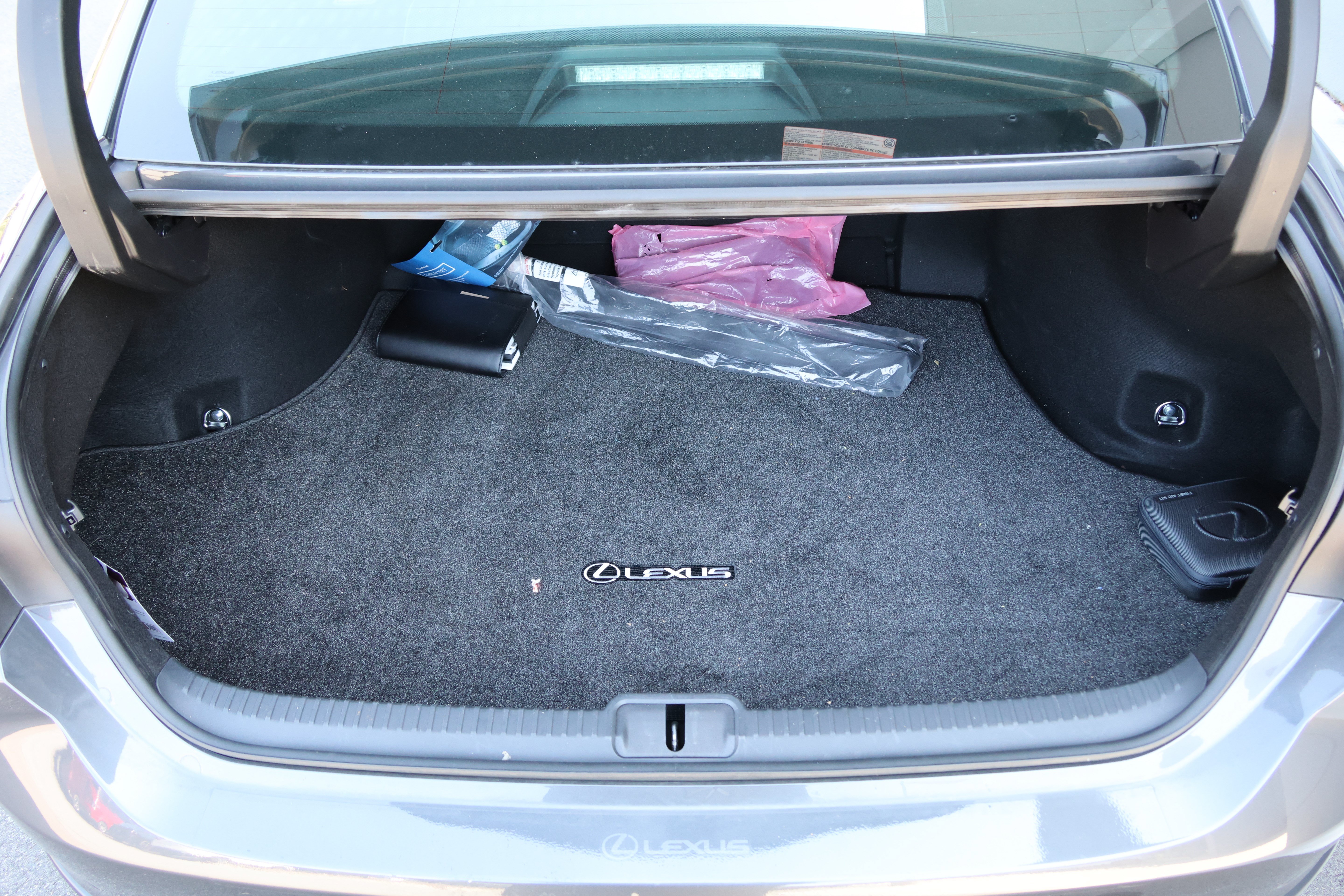 Used 2024 Lexus ES 300h w/ Premium Package FWD image 38