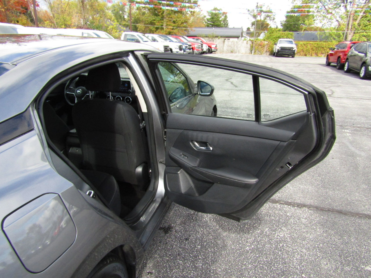 Used 2022 Nissan Sentra SV w/ Trunk Package image 19