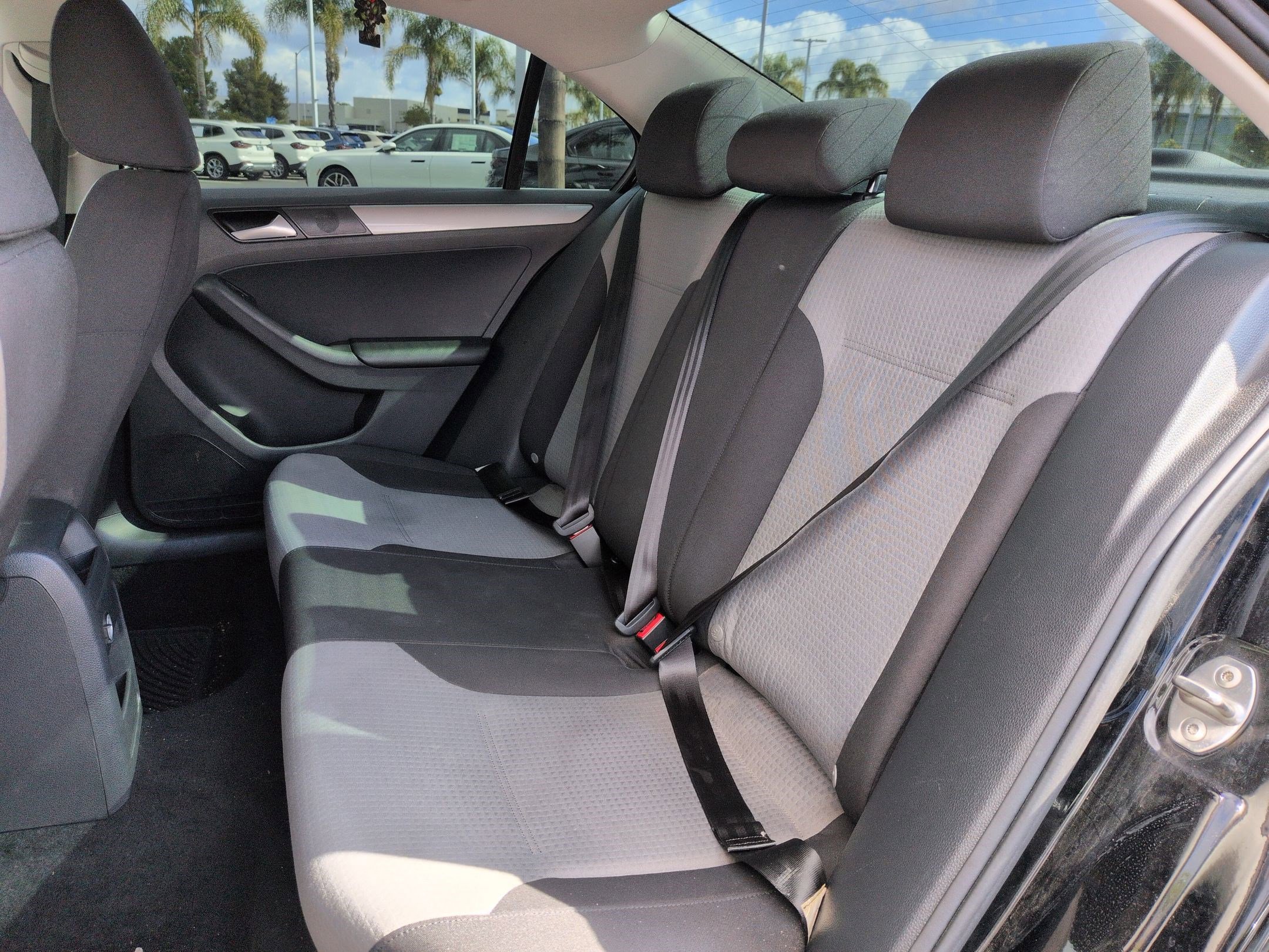 Used 2017 Volkswagen Jetta S image 28