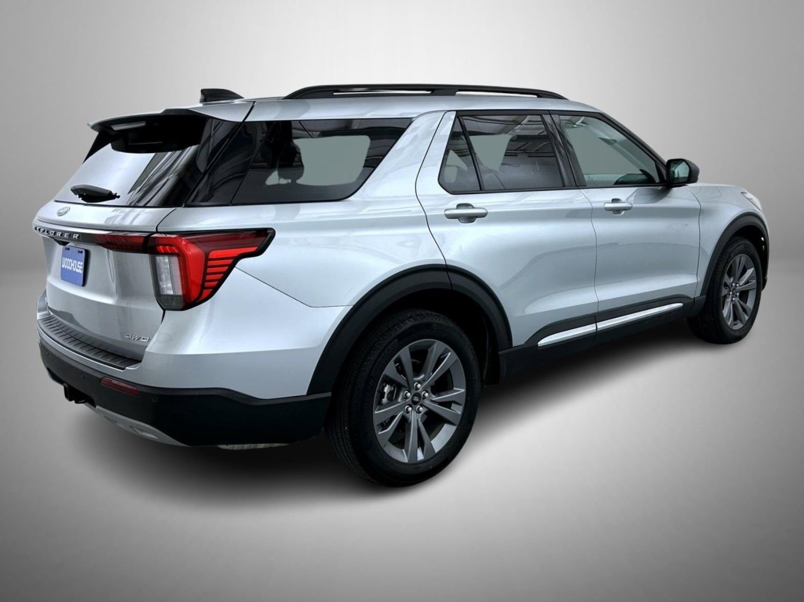 Used 2025 Ford Explorer Active w/ Active Comfort Package image 5