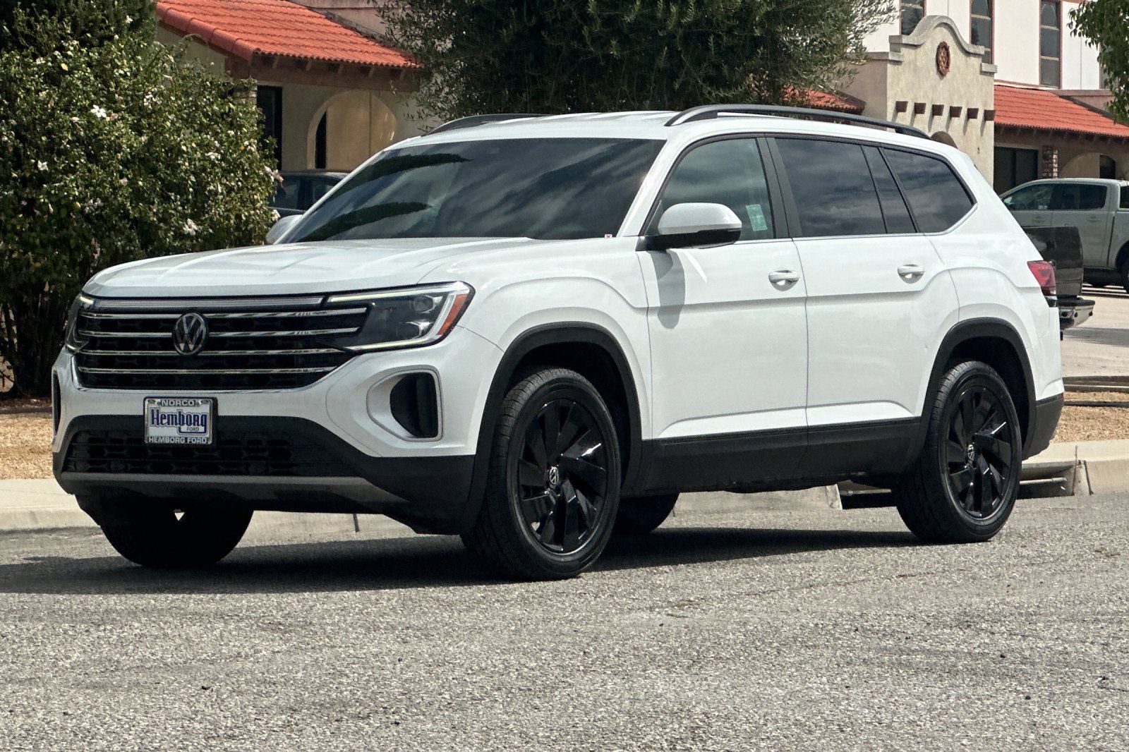 Used 2024 Volkswagen Atlas SE FWD image 8