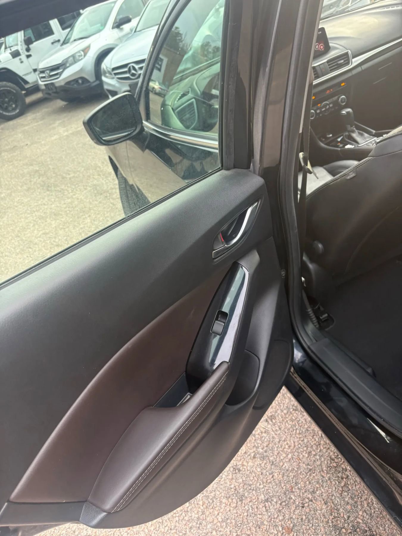 Used 2018 MAZDA MAZDA3 Touring image 27