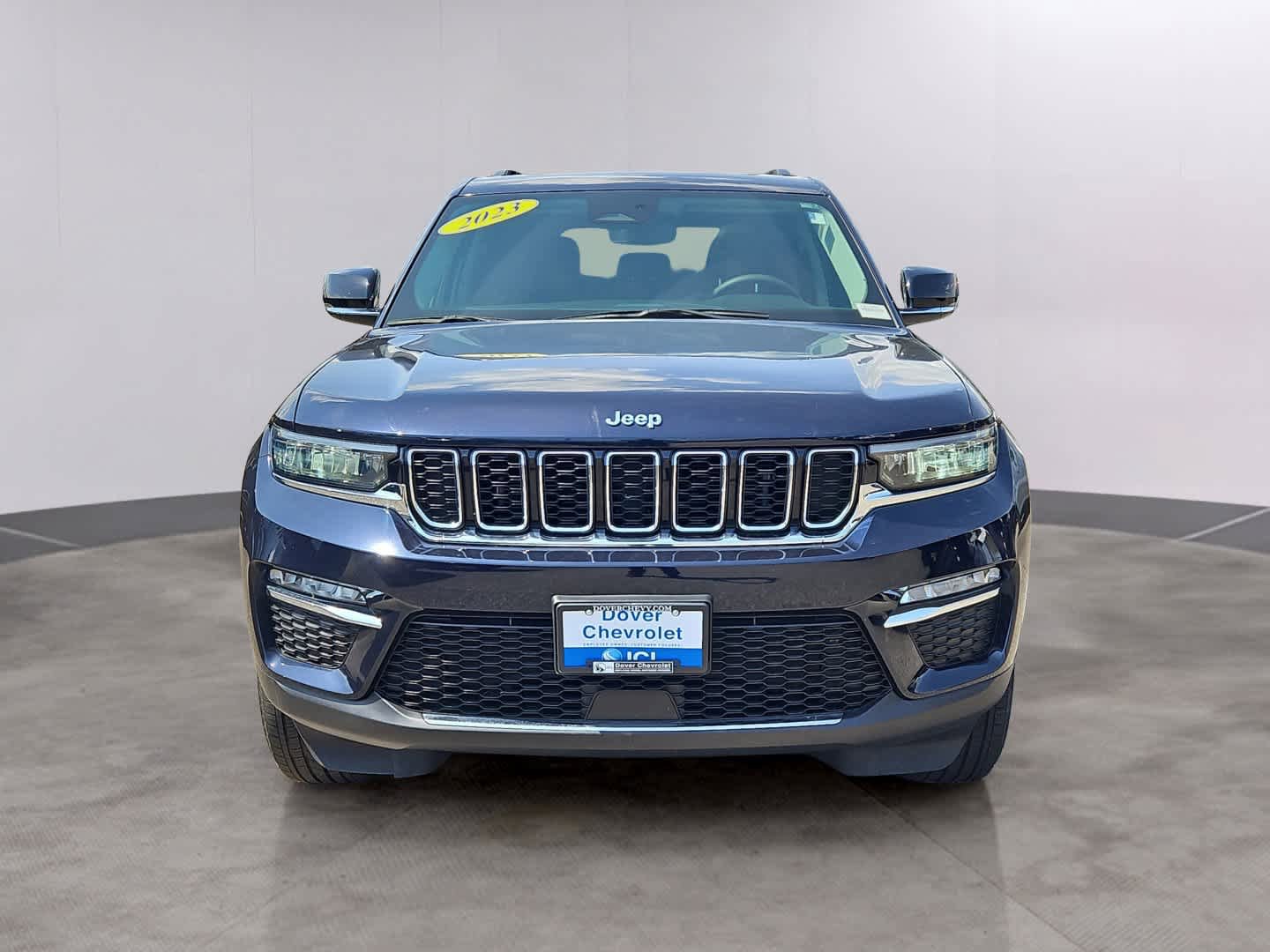 Used 2023 Jeep Grand Cherokee 4WD 4xe image 2
