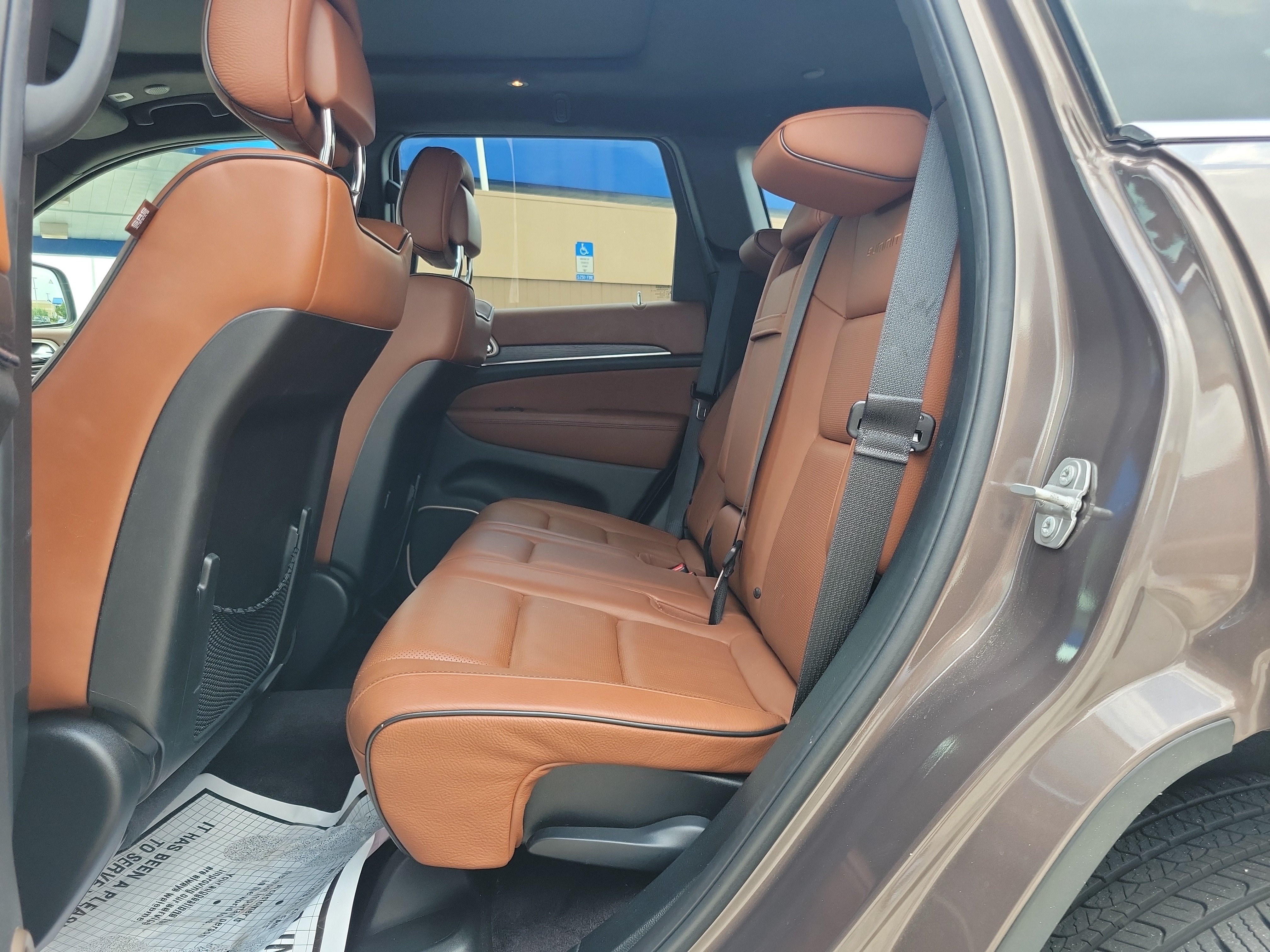 Used 2017 Jeep Grand Cherokee Summit w/ Platinum Series Group RWD image 9