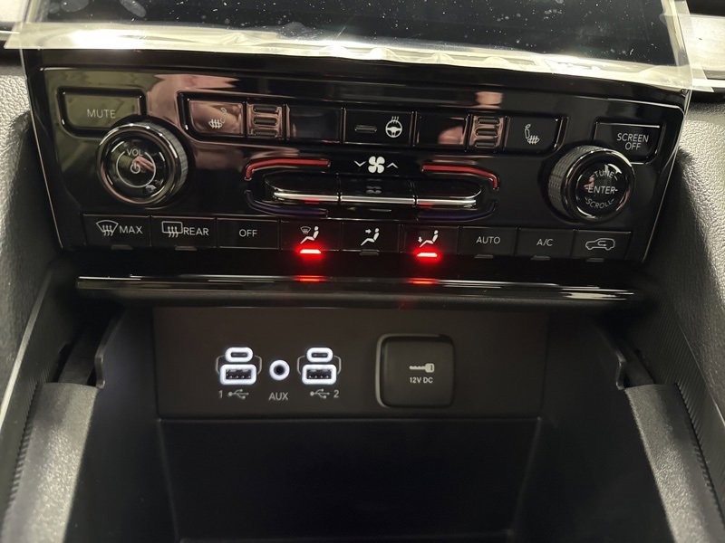 New 2025 Jeep Grand Cherokee Limited w/ Black Appearance Package image 32