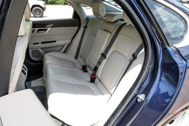 Used 2016 Jaguar XF Prestige RWD image 47