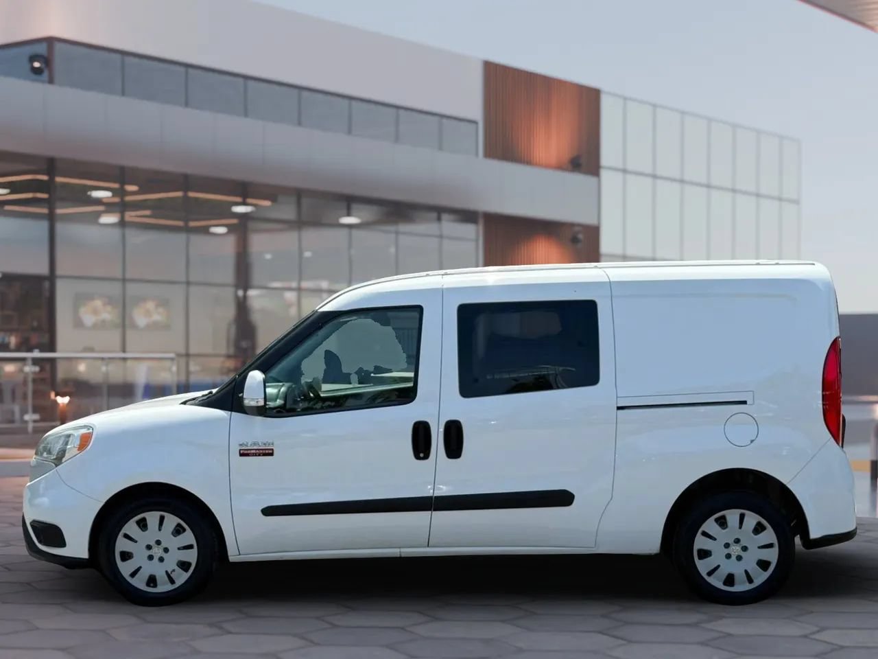 Used 2020 RAM ProMaster City Tradesman SLT w/ Window Group 05 FWD image 3