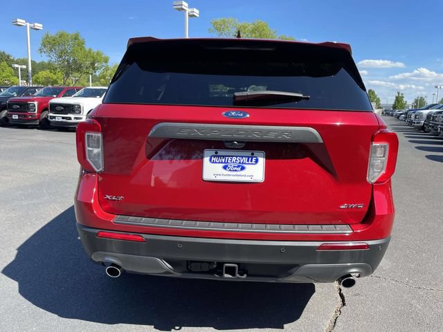 Used 2023 Ford Explorer XLT w/ Equipment Group 202A AWD/4WD image 5