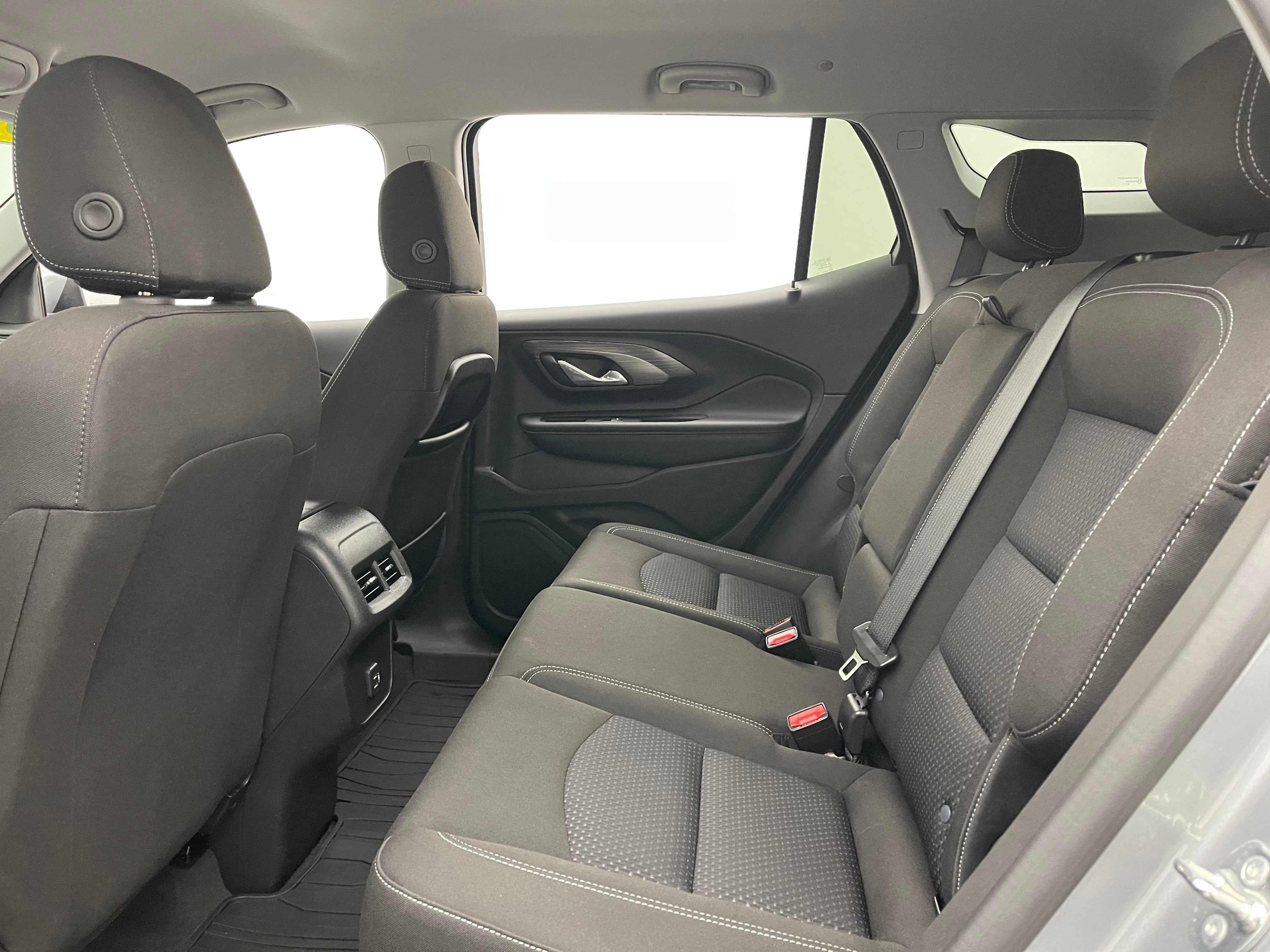 Used 2024 GMC Terrain SLE w/ Driver Convenience Package FWD image 36