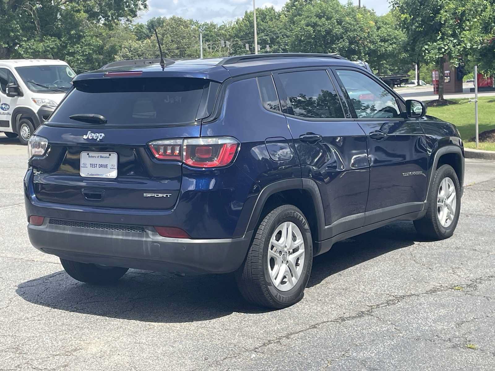 Used 2018 Jeep Compass Sport w/ Tech Group FWD image 4
