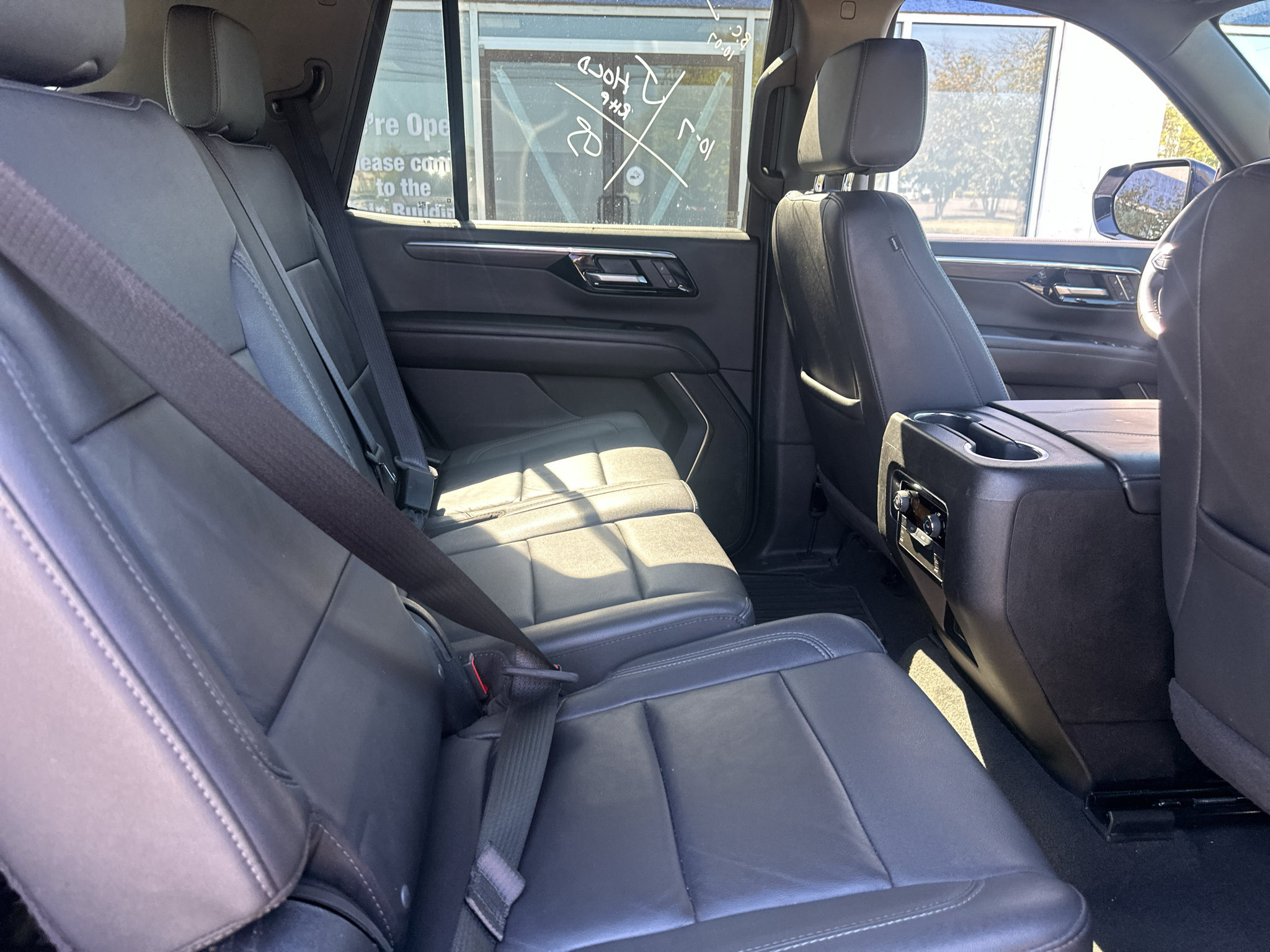 Used 2025 Chevrolet Tahoe Z71 AWD/4WD image 13