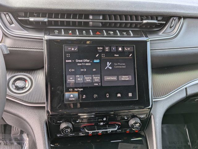 Used 2024 Jeep Grand Cherokee Altitude AWD/4WD image 18