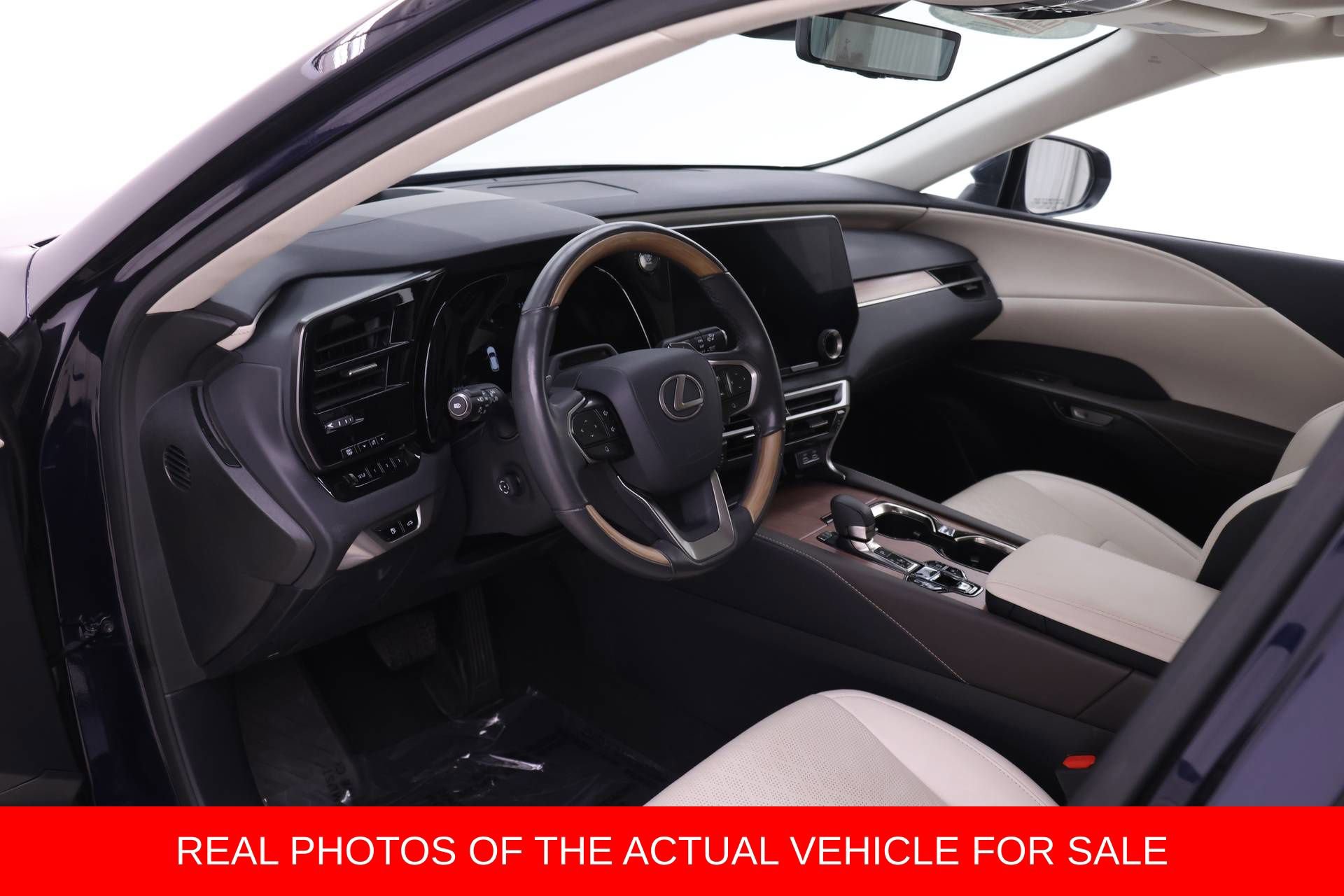 Used 2023 Lexus RX 350 Premium Plus w/ Cold Area Package AWD/4WD image 3