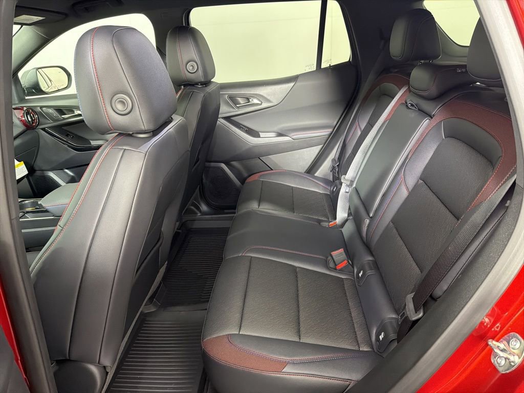 New 2026 Chevrolet Equinox RS w/ Convenience Package III FWD image 29