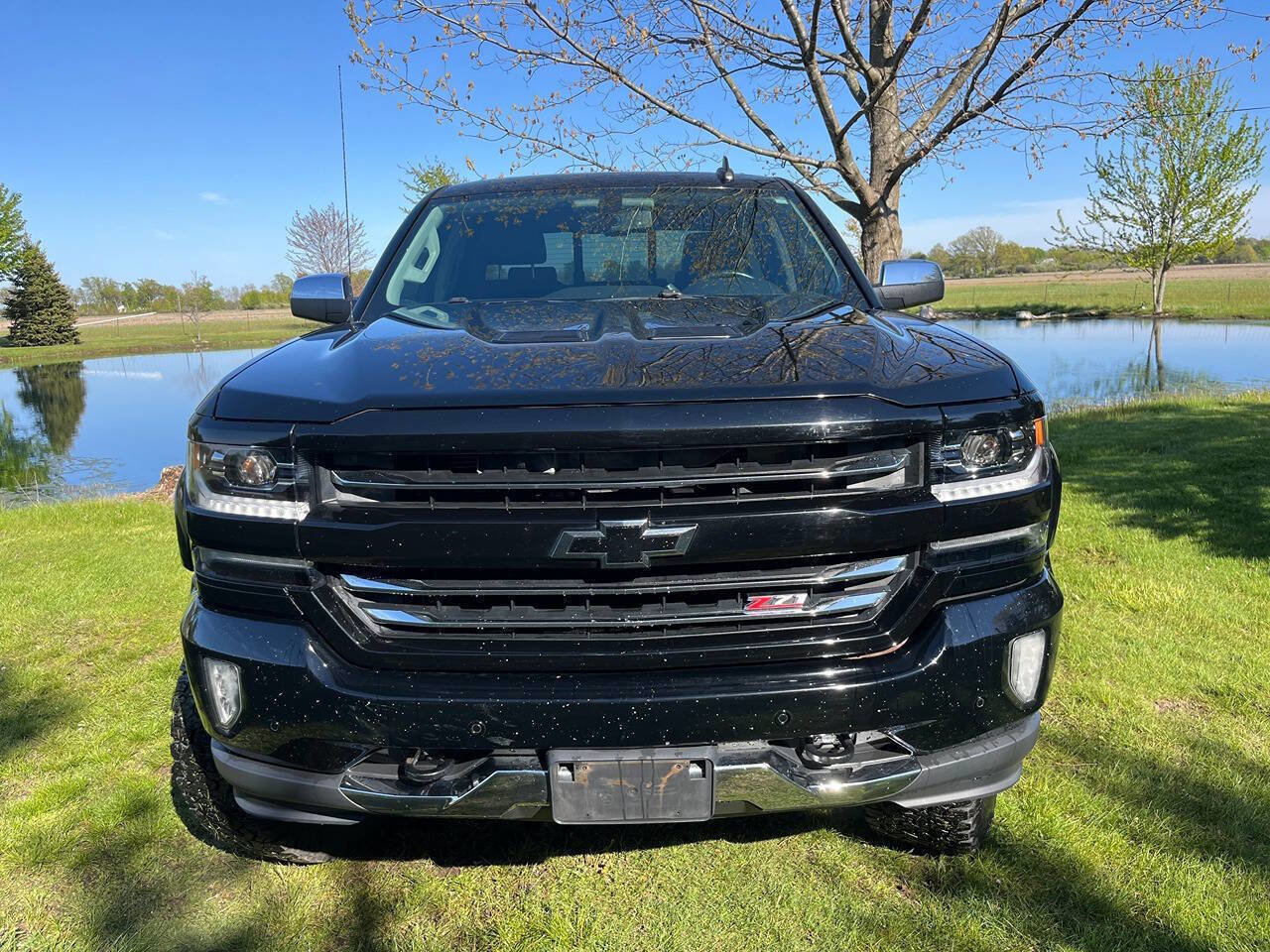 Used 2016 Chevrolet Silverado 1500 LTZ Z71 w/ LTZ Plus Package AWD/4WD image 2