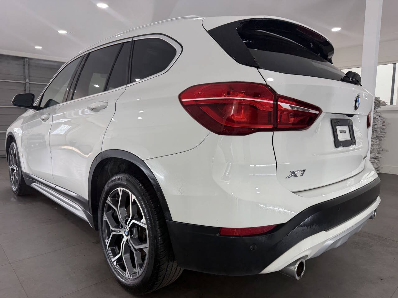 Used 2020 BMW X1 xDrive28i w/ Convenience Package AWD/4WD image 4