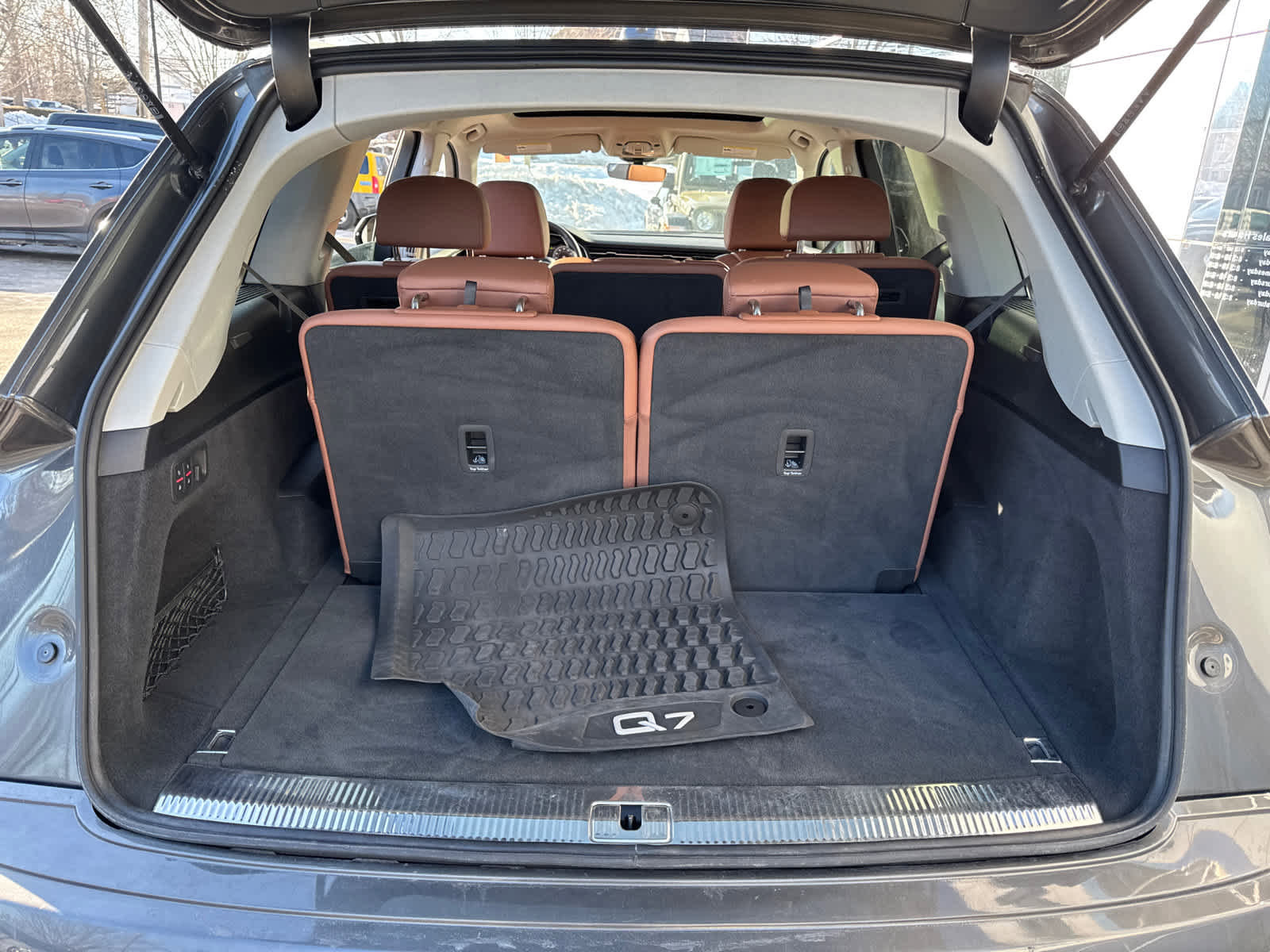 Used 2022 Audi Q7 Premium Plus image 40