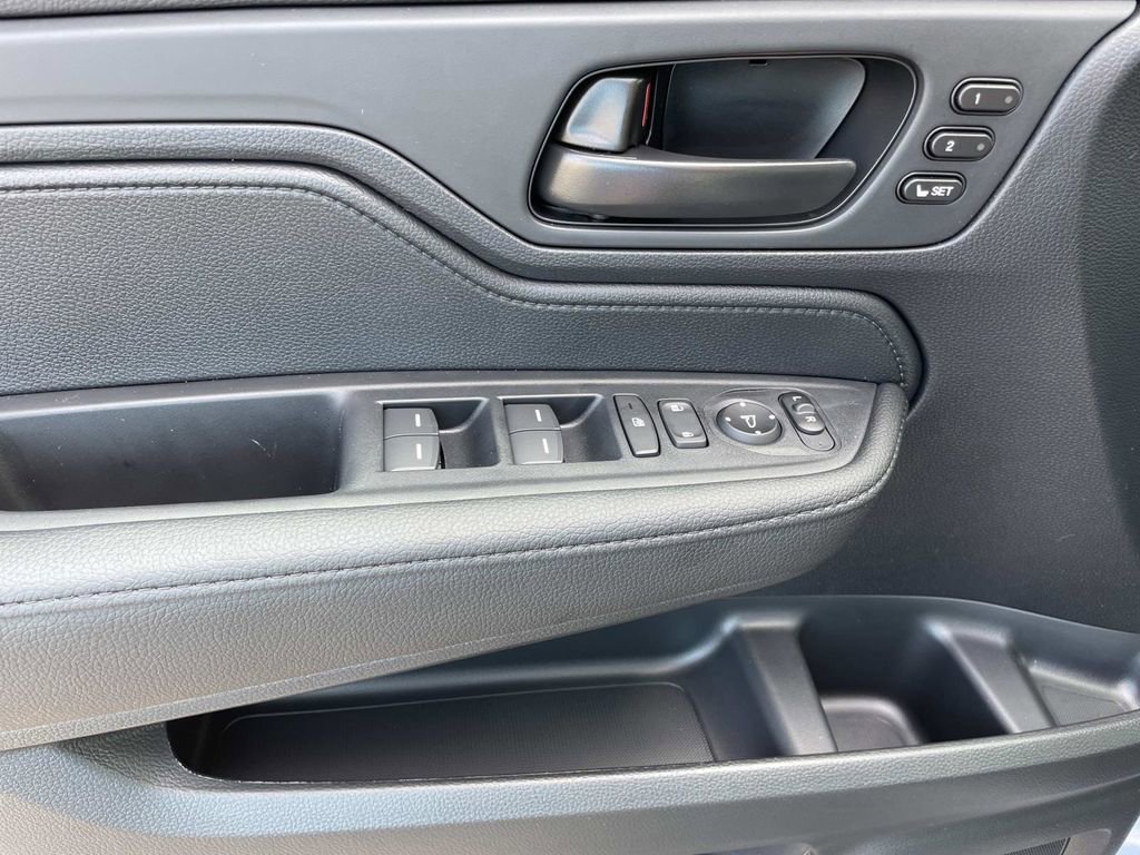 New 2026 Honda Odyssey EX-L image 16