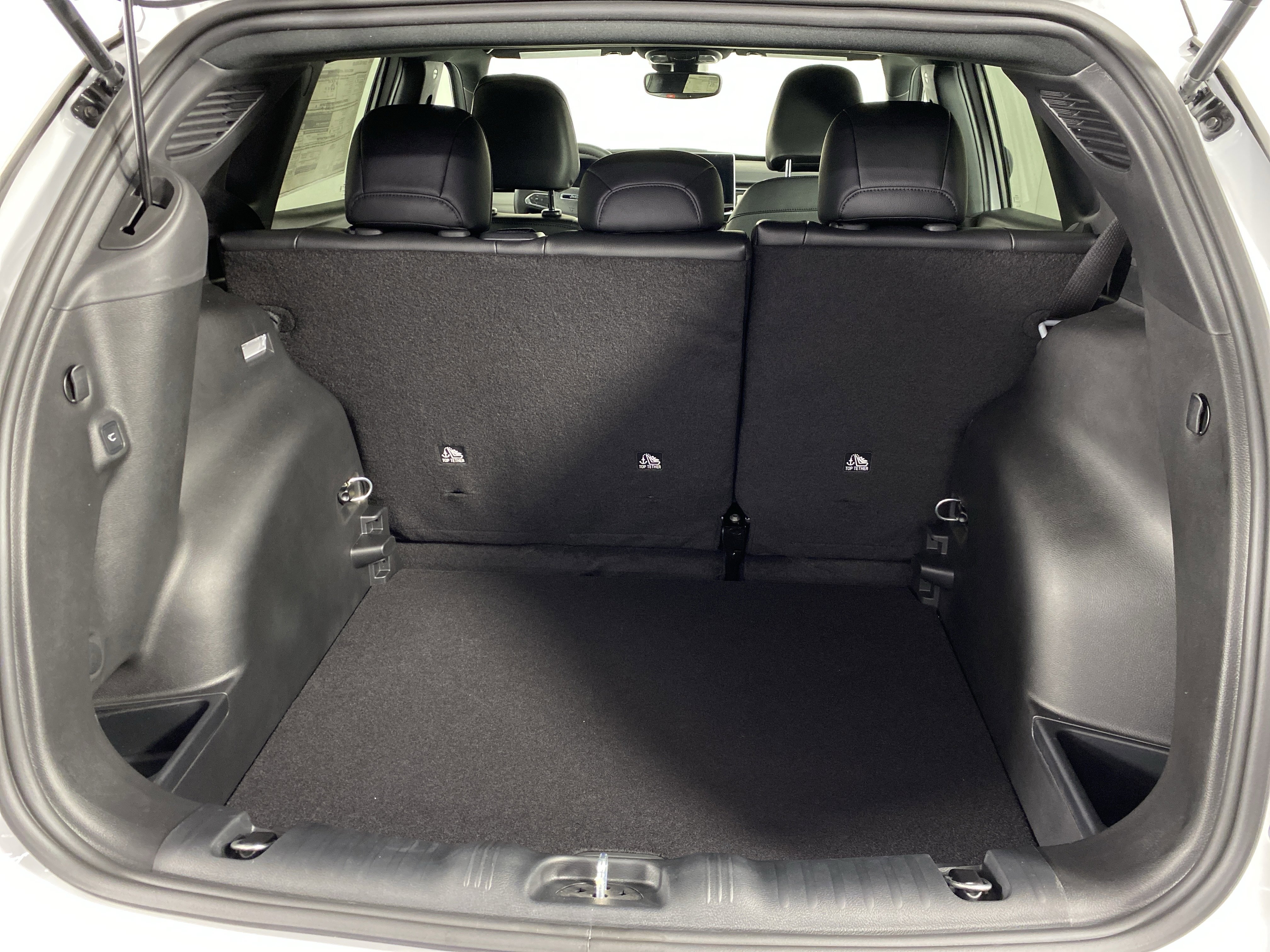 New 2026 Jeep Compass Limited image 30