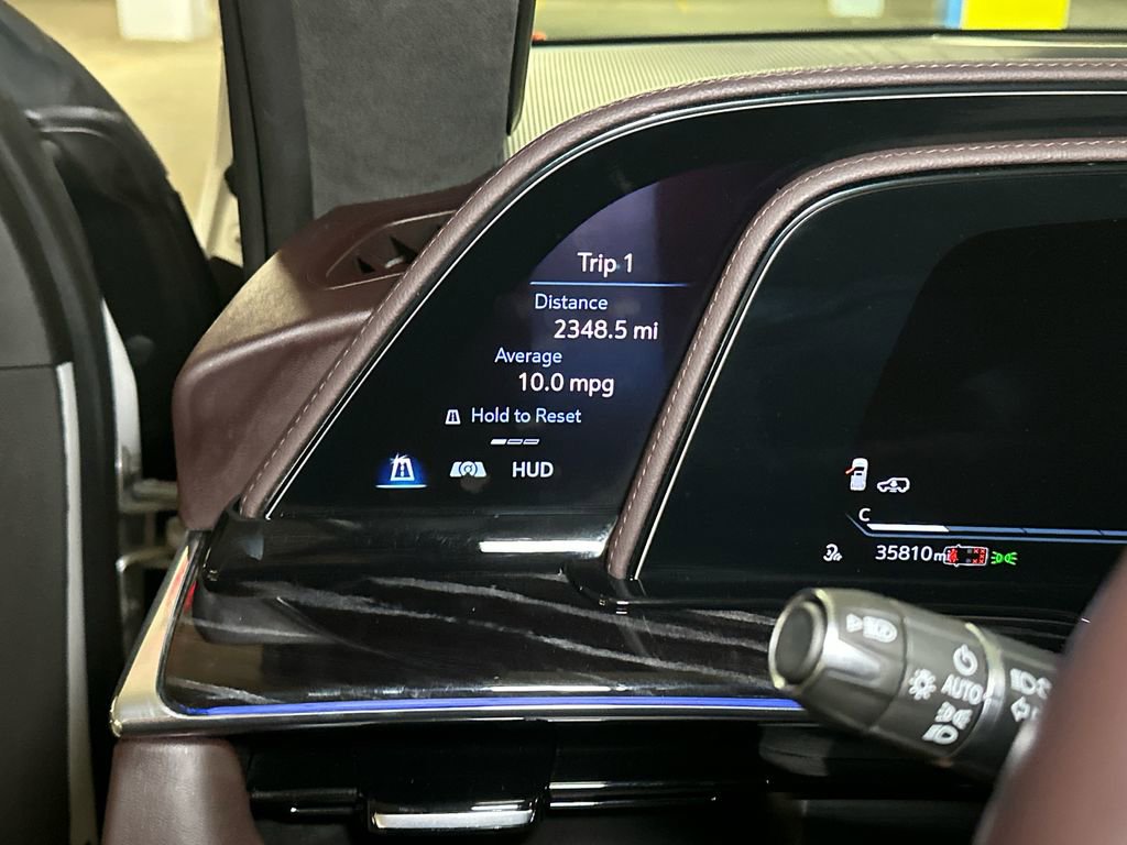 Used 2023 Cadillac Escalade ESV V image 26