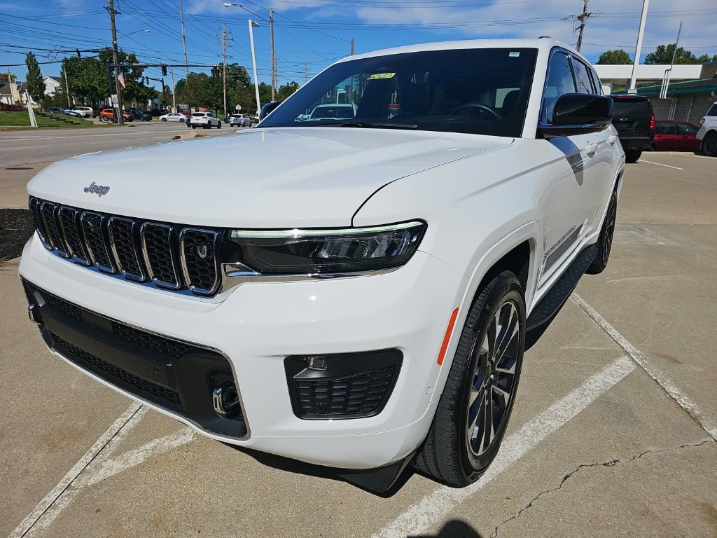 Certified 2025 Jeep Grand Cherokee Overland w/ Adv Protech Group III AWD/4WD image 7