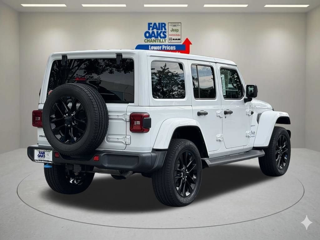Certified 2022 Jeep Wrangler Unlimited Sahara w/ Cold Weather Group AWD/4WD image 8