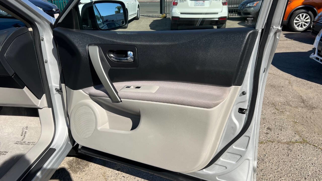 Used 2012 Nissan Rogue S w/ Special Edition Pkg image 23